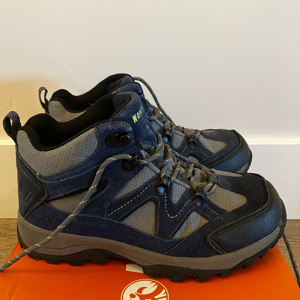 Northside Boy’s Navy/Volt Hiking Waterproof Boot 314907B489 - Picture 3 of 14